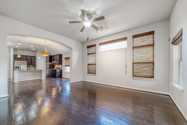 Foto del edificio - 604 Purtis Creek Ln