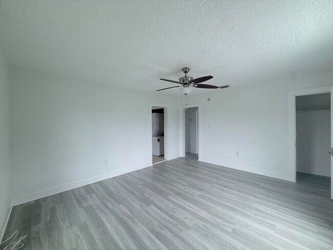 Building Photo - 411 Nathan Hale Rd