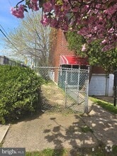 Building Photo - 4729 Melon St