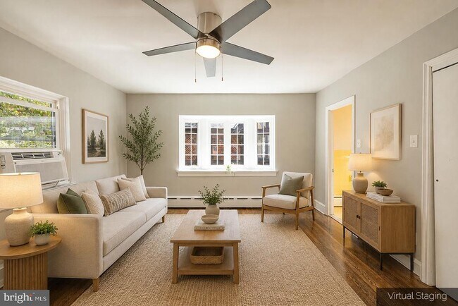 Foto del edificio - 749 Yorkway Pl