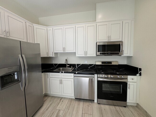 Foto del edificio - 23110 Mulholland Dr