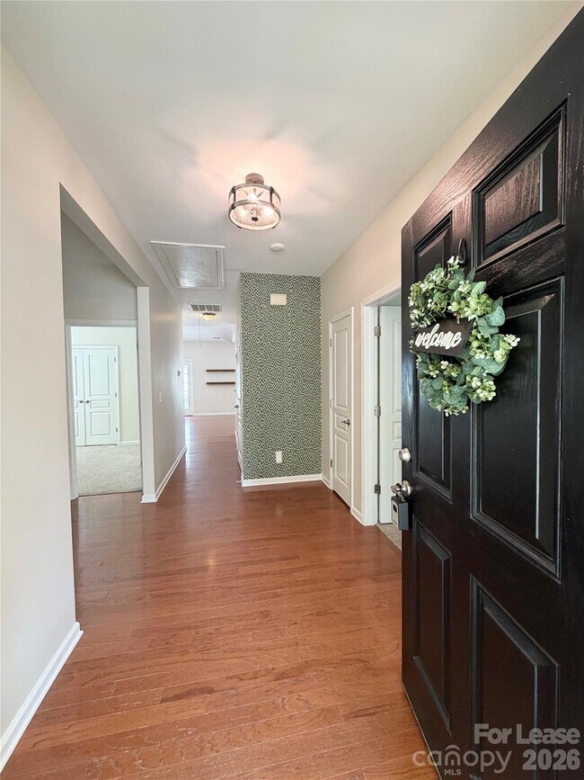 Foto del edificio - 8723 Westwind Point Dr