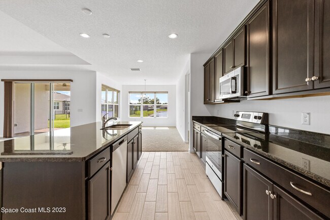 Foto del edificio - 285 Loymer Cir