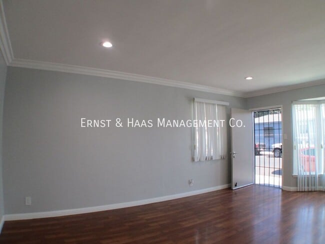 Building Photo - 5119 Elm Ave