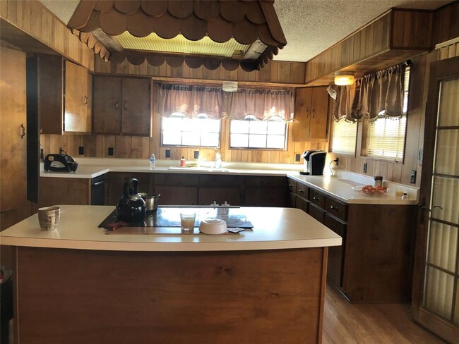 Building Photo - 4168 Broken Bow Dr