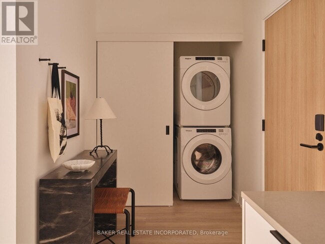 Photo du bâtiment - 65 Trinity St