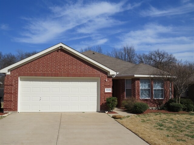 Foto principal - 2545 Big Spring Drive
