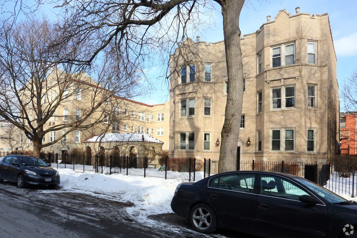 Foto principal - Archive: Wolcott Terrace - 5017 N Wolcott Ave