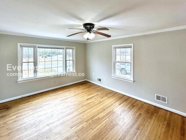 Foto del edificio - 3808 West End Dr