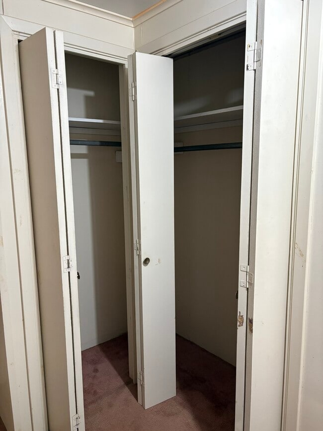 Building Photo - 233 Patricia Ave