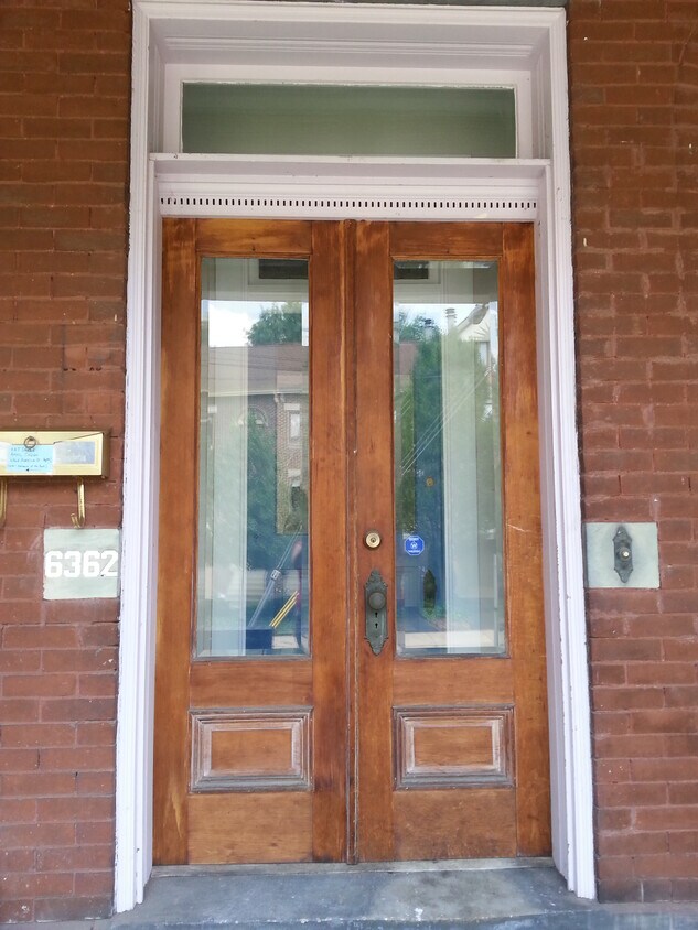 Foto del edificio - 6362 Aurelia St