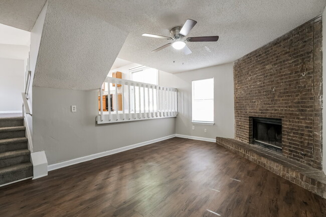 Building Photo - 3230 Pearce Ct