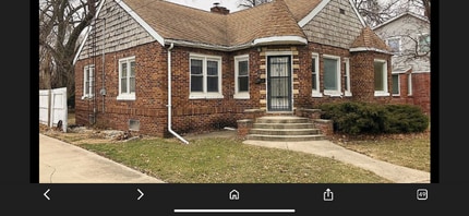 Building Photo - 310 N Taylor Ave