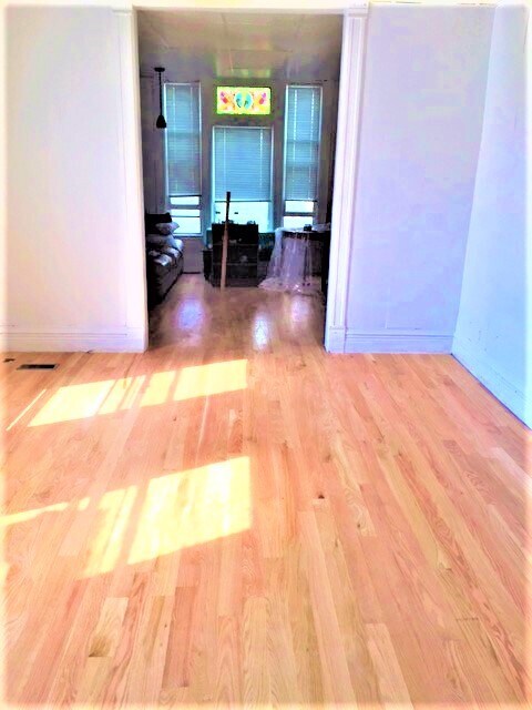 Primary Photo - 1315 W Melrose St