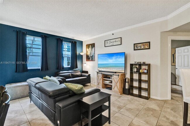 Foto del edificio - 3155 NE 184th St