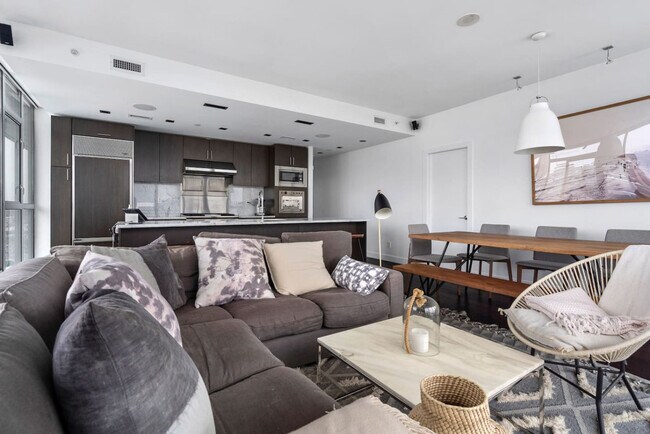 Building Photo - 221 Union St