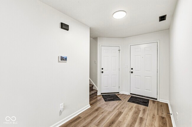 Foto del edificio - 2747 Foxbriar Pl
