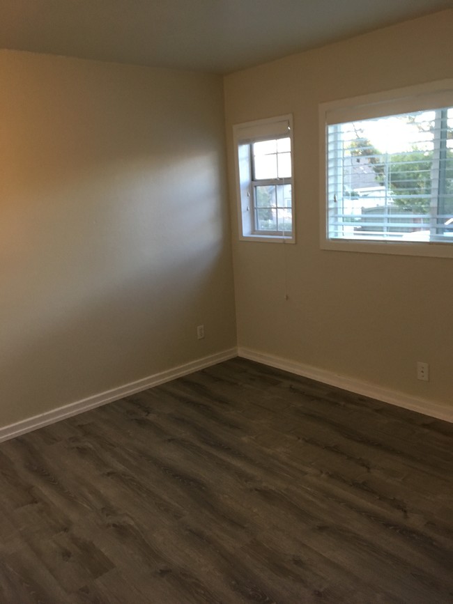 Building Photo - 302 Ocean Ave