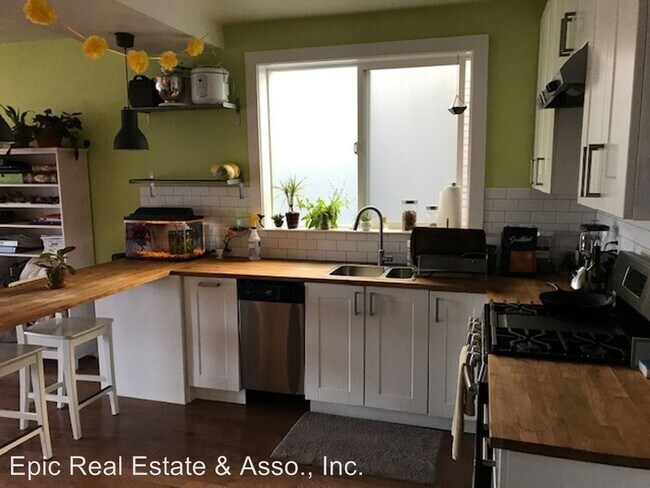 Foto del edificio - 1447 Newcomb Ave