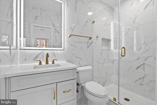 Building Photo - 702 Sentry Square