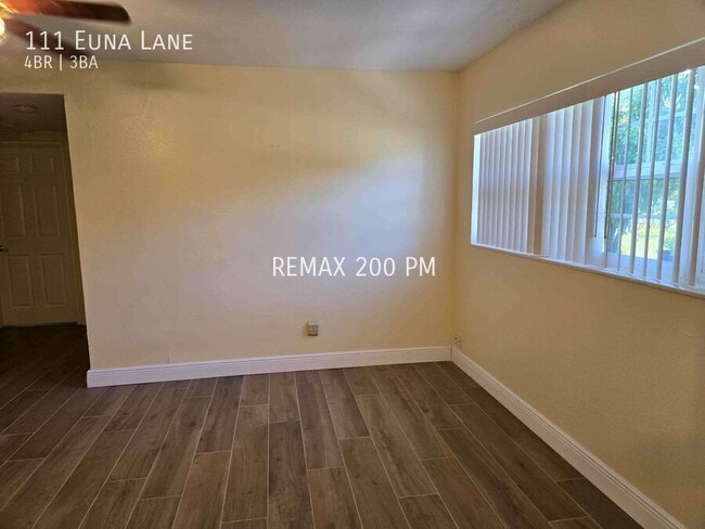 Building Photo - 111 Euna Ln