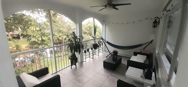 Building Photo - 815 W Boynton Beach Blvd