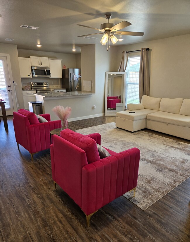 Foto del edificio - 1203 Hogback Wy