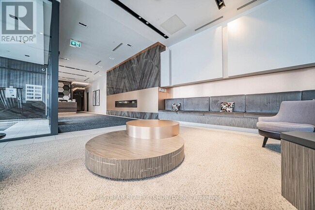 Building Photo - 128 Fairview Mall Dr