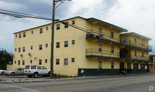 Building Photo - 733 Dr Martin Luther King Jr Blvd W