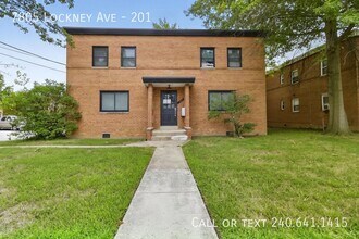 Building Photo - 7805 Lockney Ave