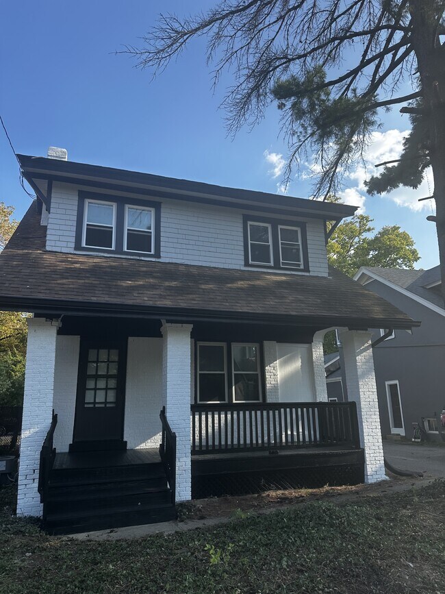 Building Photo - 6232 Montgomery Rd