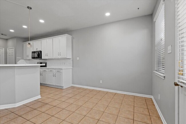 Building Photo - 71 Summer Haze Cir