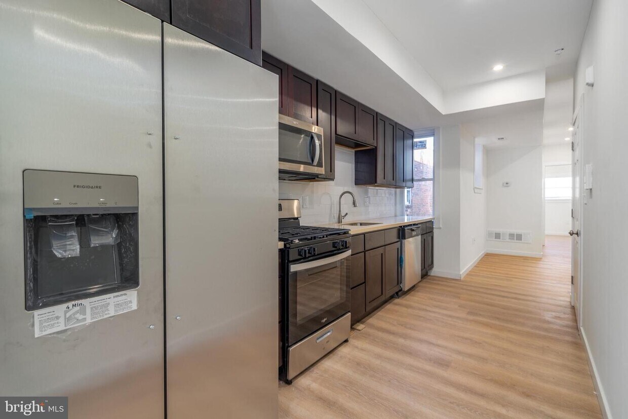 Kitchen - 2113 S 15th St