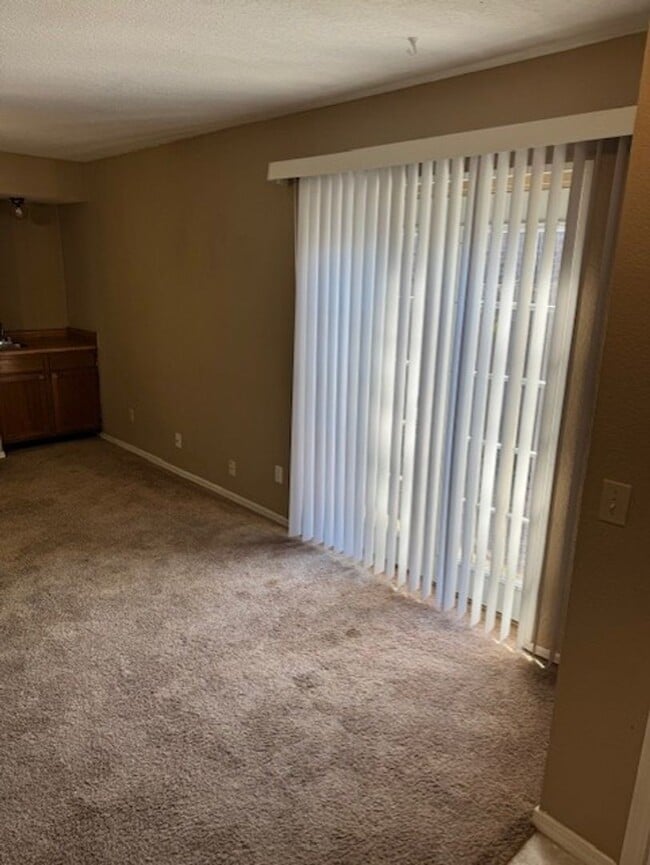 Photo - 1328-1330 Eastgate Apartment