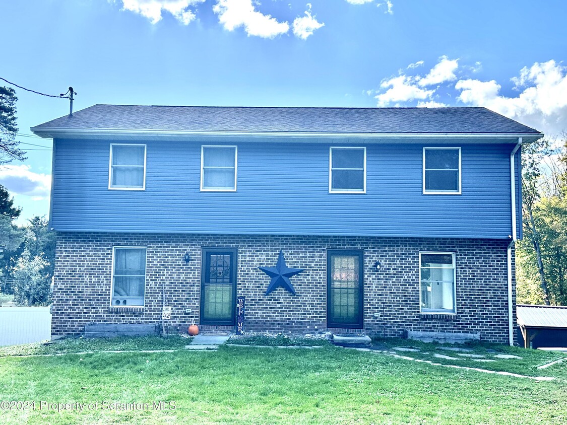 Primary Photo - 205 2nd St