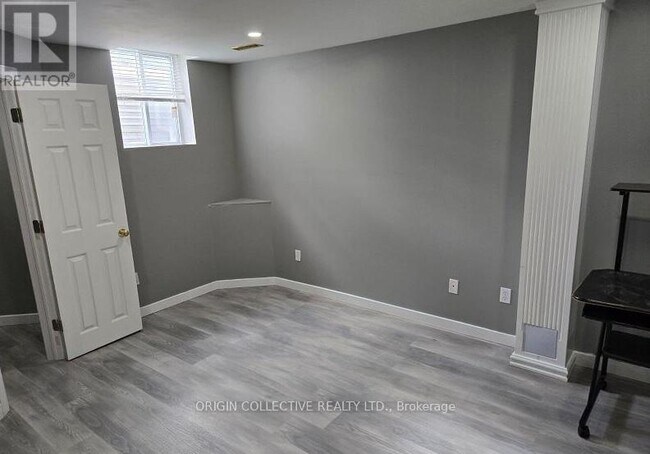 Photo du bâtiment - 5 Hearthstone Crescent