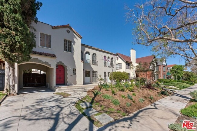 Building Photo - 123 N Orange Dr