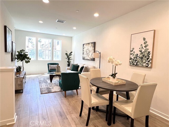 Foto del edificio - 45 Sanctuary Ln