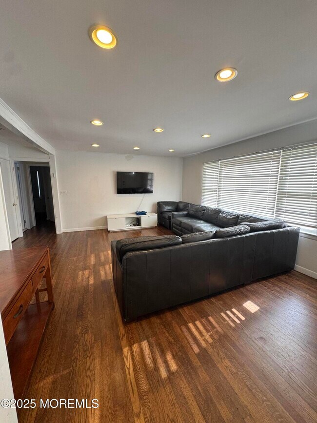 Foto del edificio - 259 Garfield Ave