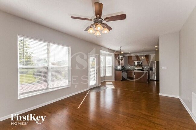 Foto del edificio - 16325 Clarks Hill Way