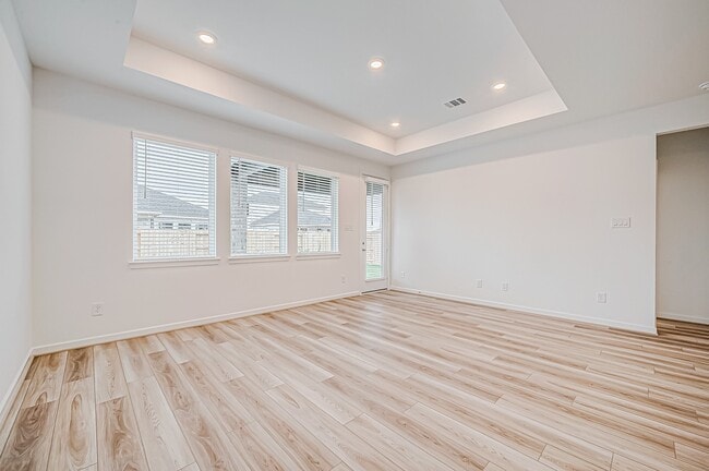 Building Photo - 9746 Pettus Crk Dr