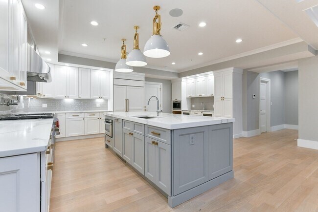 Foto del edificio - 377 West First St-