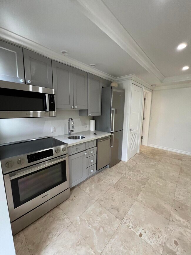 Foto del edificio - 252 Oleander Ave