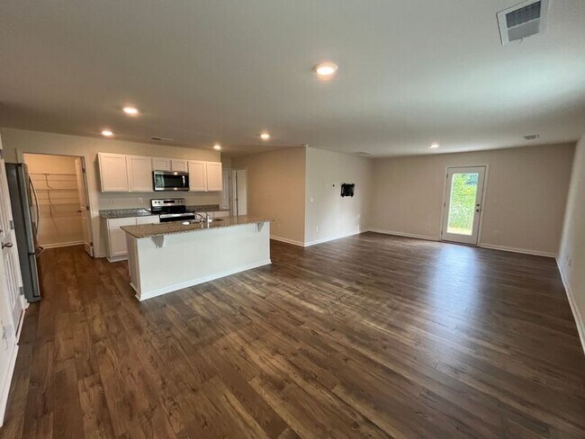 Foto del edificio - 242 Quarter St