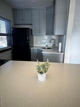 Building Photo - 55 Tulip Ave