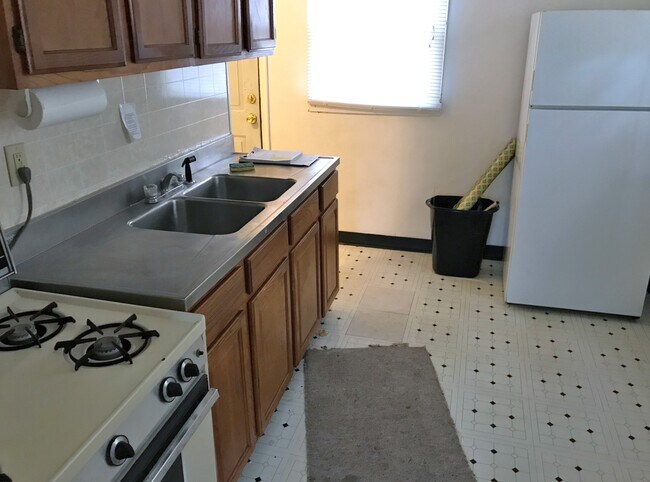 Foto del edificio - 1109 S Hawkins Ave