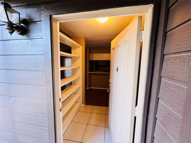 Foto del edificio - 12755 Mill Ridge Dr