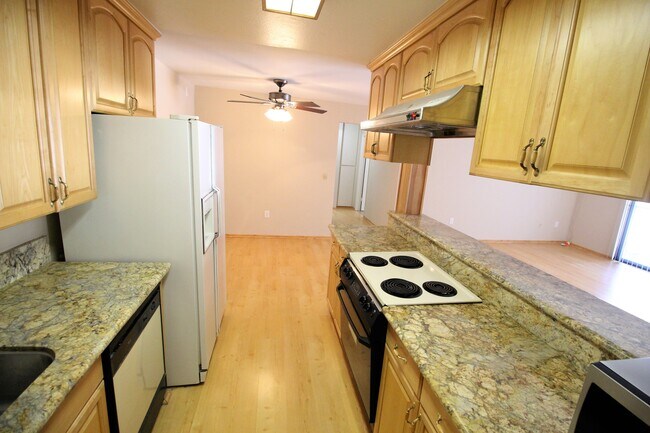 Foto del edificio - 6780 Friars Rd