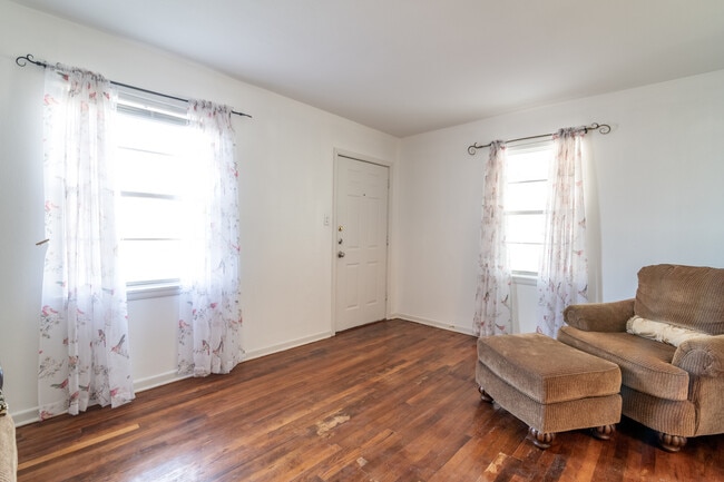 Sala de estar - 1005 S 3rd St