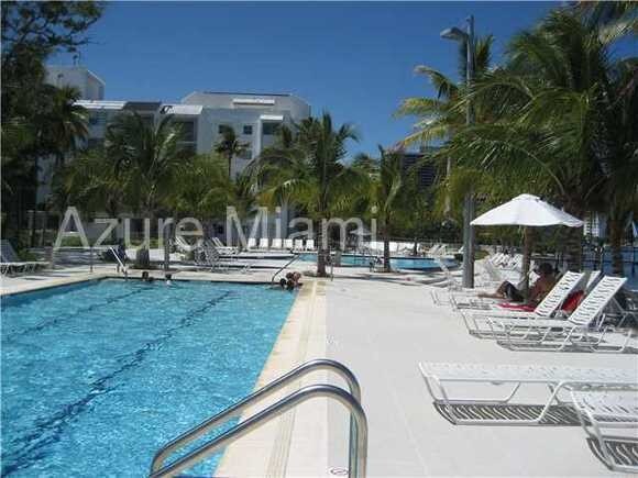 Building Photo - Nirvana Direct Waterfront Pet Friendly